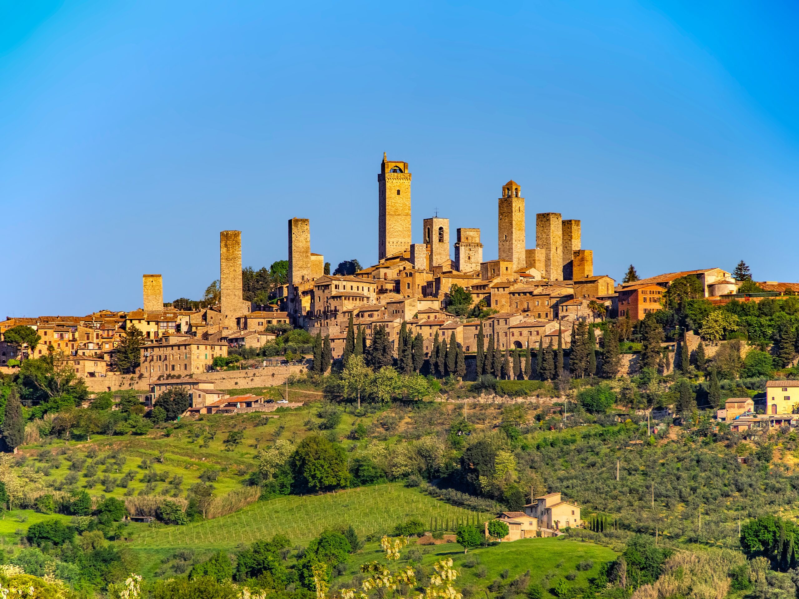 Le torri di San Gimignano viste dalle colline