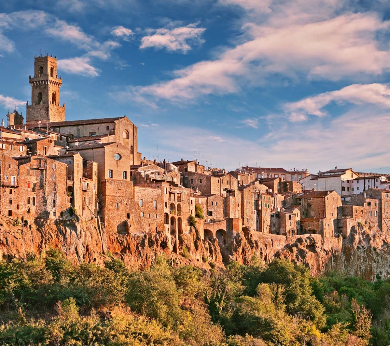 Le mura di Grosseto e la campagna maremmana
