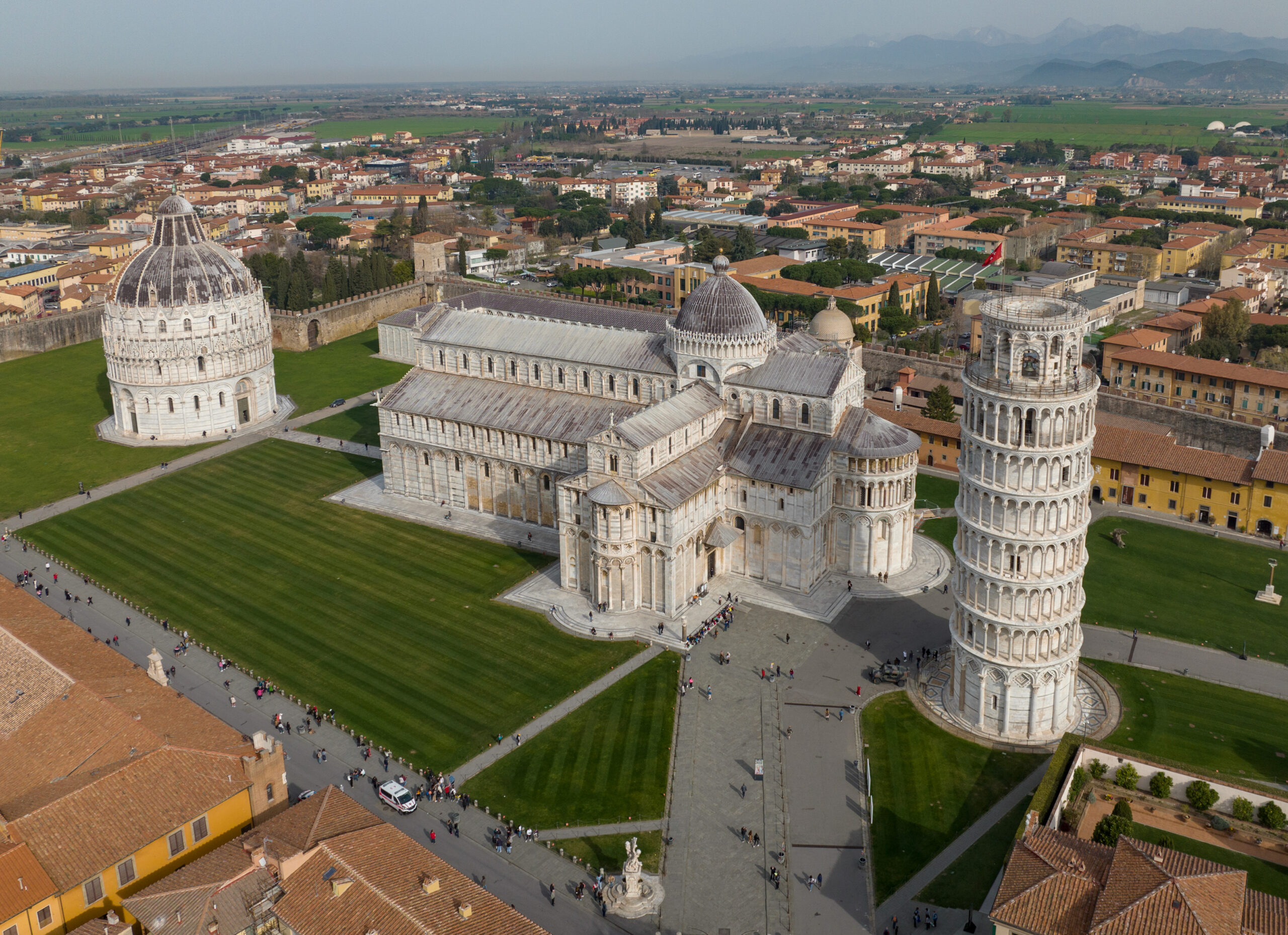 Piazza dei Miracoli al mattino